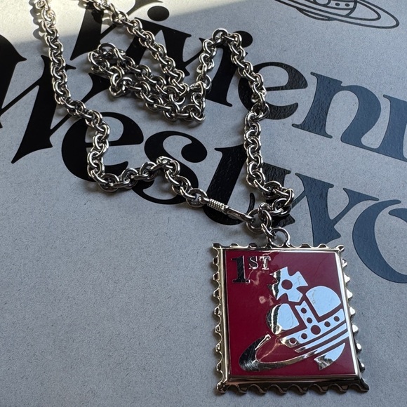 Vivienne Westwood Rare FW11 Runway Stamps long Necklace – RARE - Collector - Picture 3 of 14